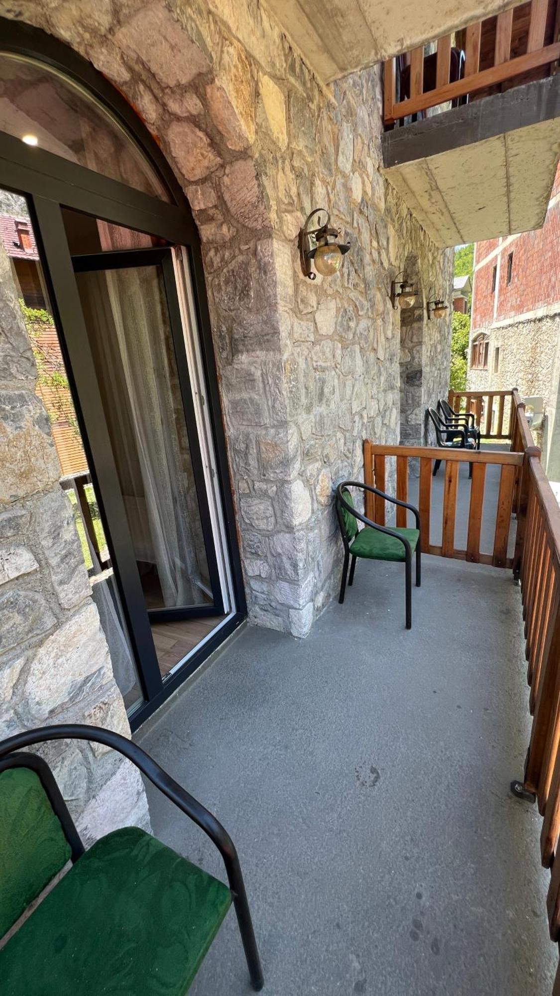 Stonehouse Villa Valbone Exterior photo